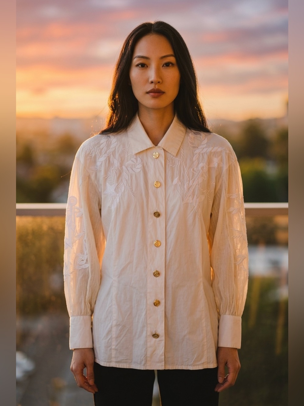 Escada Cream Embroidered Button-Down Shirt Gold Buttons lantern sleeve sz 34